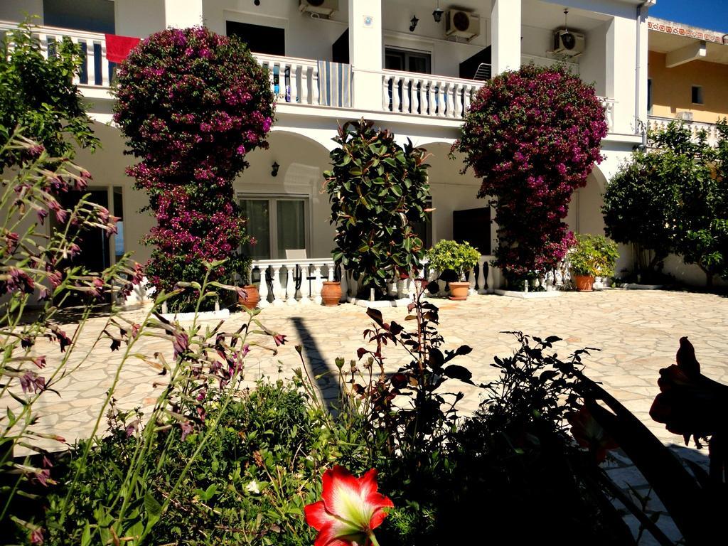 Galini Beach Studios And Penthouse Mesongí Quarto foto